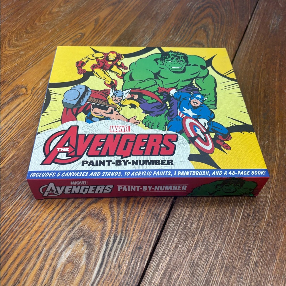 Marvel Avengers Superhero Art Kit - Red, Blue, Green